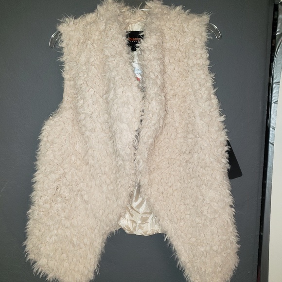 Brand New Ambience Outerwear Faux Fur Vest - Picture 1 of 3